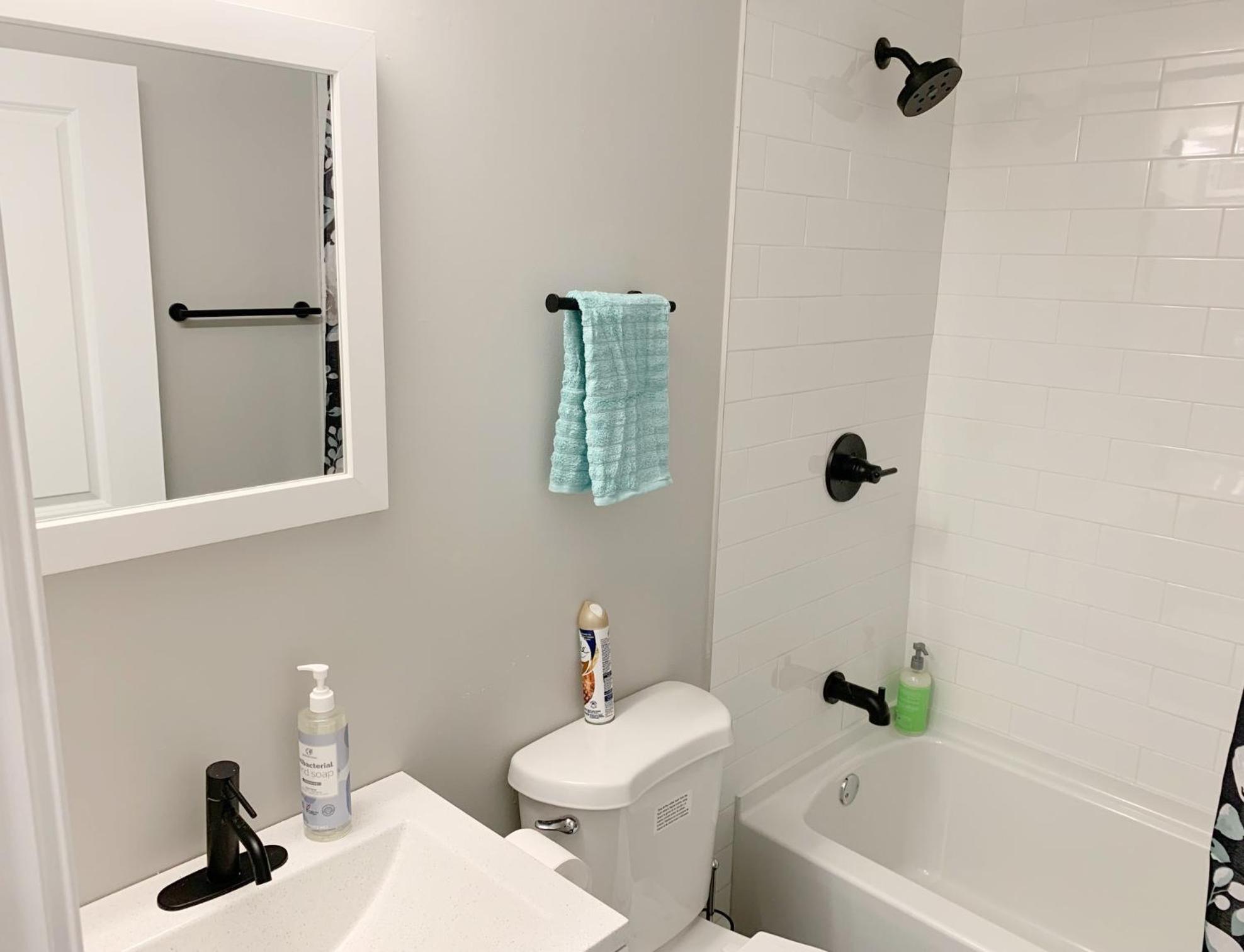 Apartamento Charming 3Br 2Ba With Private Patio Filadelfia Exterior foto